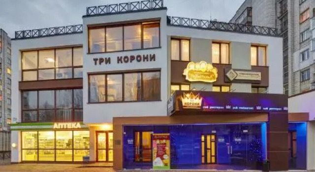 Three Crowns Hotel