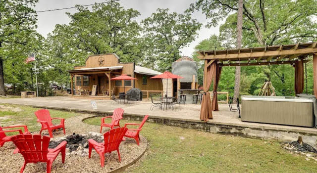 Коттедж 2 Mi to Choctaw Landing: 'western Daze' Cabin!
