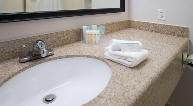 Двухместный номер Standard Hampton Inn Linden