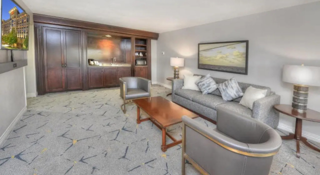 Двухместный клубный люкс Executive Sheraton Baltimore Washington Airport - BWI
