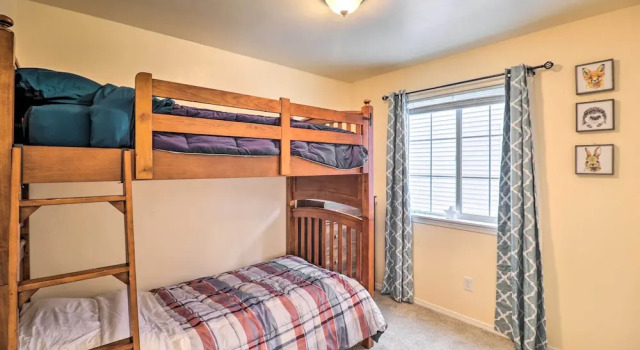 Family-Friendly Columbia Falls Townhome with Views, Reserva ahora Apartamento Columbia Falls Flathead Valley