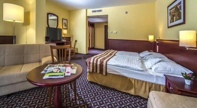 Двухместный люкс с 2 комнатами Hotel Kapitany Wellness
