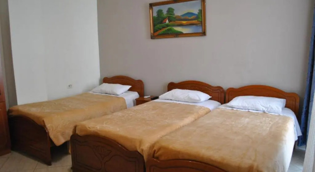 Eden Hotel, Забронировать Отель Недорогие отели Гирокастры, недорого