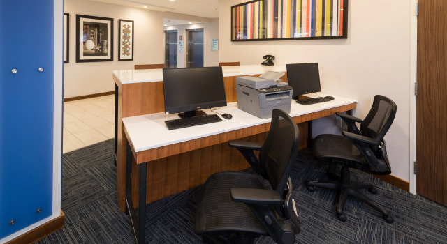 Holiday Inn Express & Suites Auburn by IHG, Prenota Hotel Hotel a Indiana con piscina, Piscina