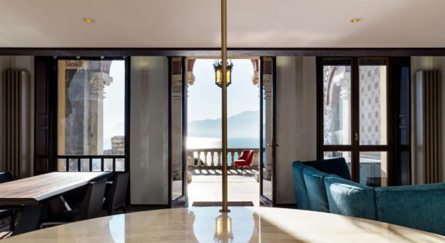 Villa Gaeta luxury apartment sleeps 8 guests, Buchen Sie Ferienwohnung Hotels in San Siro mit Pool, Schwimmbad