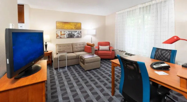 Кровать в общем номере TownePlace Suites Bowie Town Center