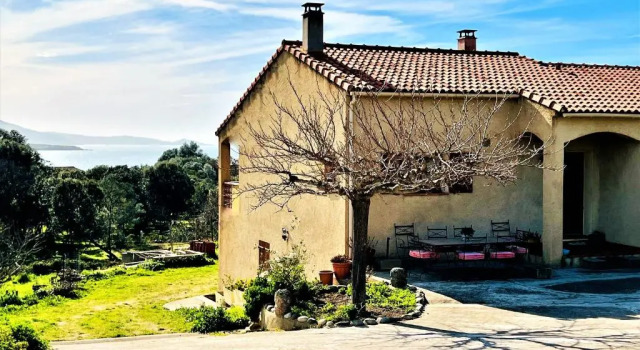 U Campanile, maison 3 chambres vue mer, Varaa Hotelli Olmeto 