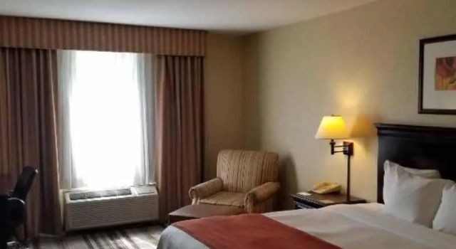 Двухместный номер Standard Country Inn & Suites by Radisson, Lexington, VA