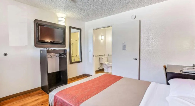 Motel 6 Oakland Airport, Забронировать Мотель Окленд Область залива Сан-Франциско