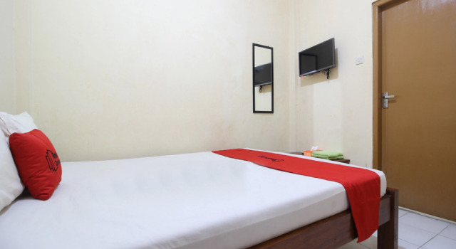 RedDoorz @ Jalan Parangtritis, Rezervovat Hotel Levné hotely v Sewon