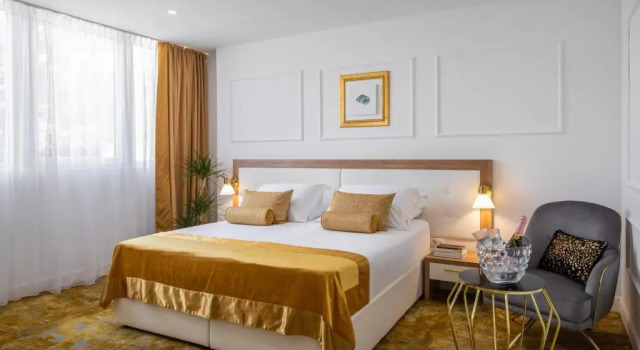 Двухместный номер Comfort Hotel Corner