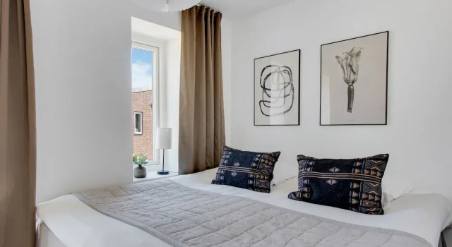 Sanders Fields - Chic 3-bdr Townhouse w Terrace, Забронировать Апартаменты/квартира Amager Vest Копенгаген, рядом с Белла Сентер