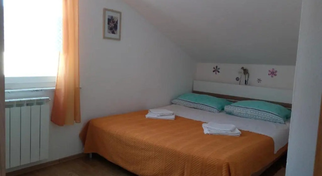 Apartments Vitkovic, Prenota Appartamento Hotel a Isole Quarnerine con parcheggio, Parcheggio