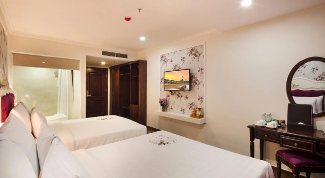 Семейный номер Executive с балконом и с видом на город Bonjour Nha Trang Hotel