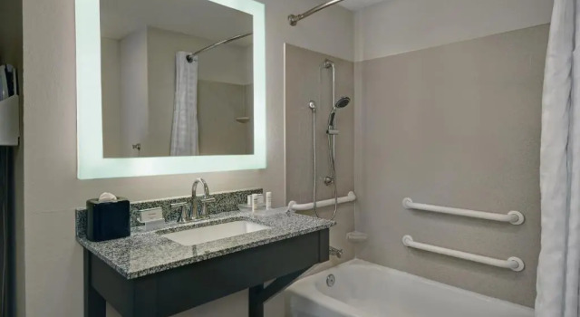 Двухместный номер Standard Homewood Suites by Hilton Eatontown