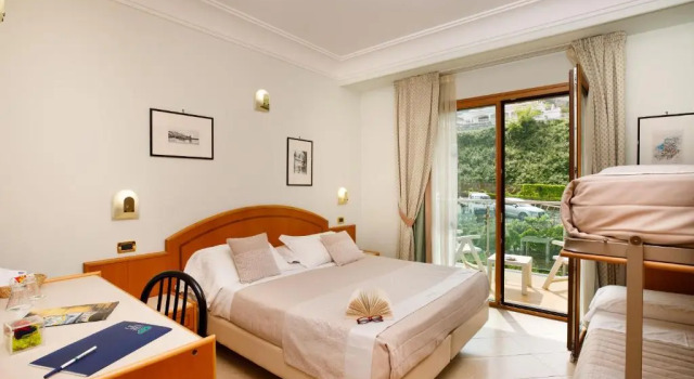 Четырёхместный номер Standard Hotel Gardenia Sorrento, Ascend Hotel Collection