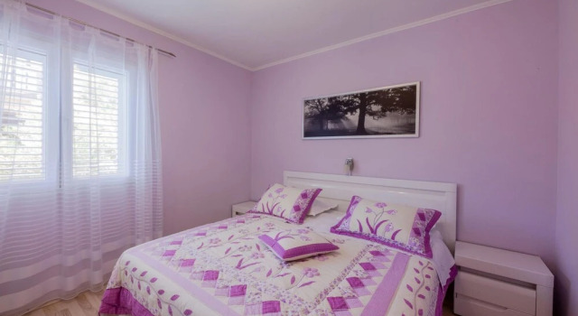 Stunning Home in Prigradica With Wifi and 2 Bedrooms, Prenota Hotel Hotel a Croatian Islands con piscina, Piscina