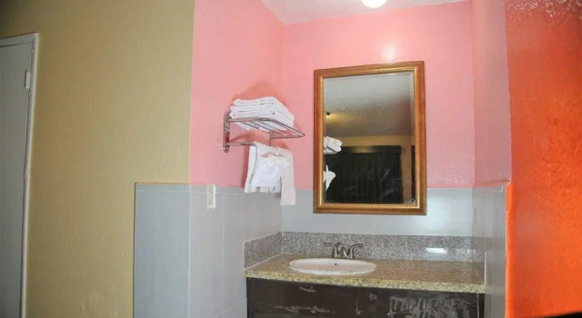 Номер Deluxe 4 Star Motel
