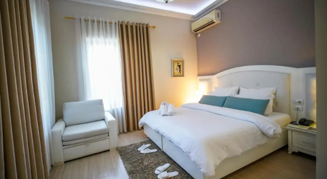 Univers Hotel, Foglalás Szálloda Elbasan Elbasan County