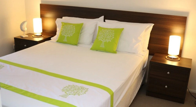 Villa Heliconia, Book Villa Sommerhuse i Port Douglas, Hytte