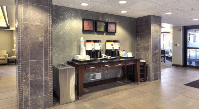 Hampton Inn Traverse City, Rezerwuj Hotel Traverse City Michigan