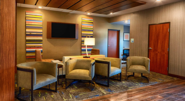 Holiday Inn Express Bordentown - Trenton South, an IHG Hotel, Buchen Sie Hotel Bordentown Philadelphia und Umgebung