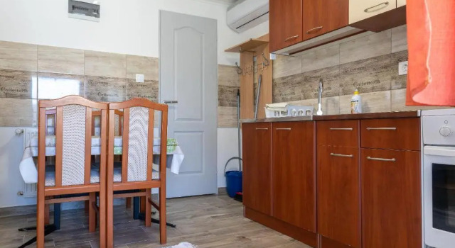 Апартаменты с видом на сад Lili Apartman
