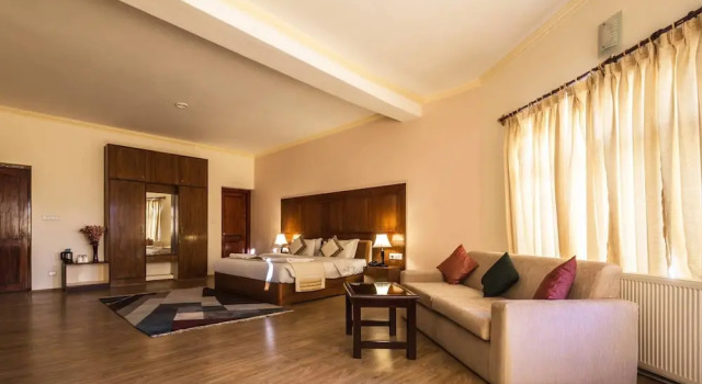 Люкс Hotel Reenam