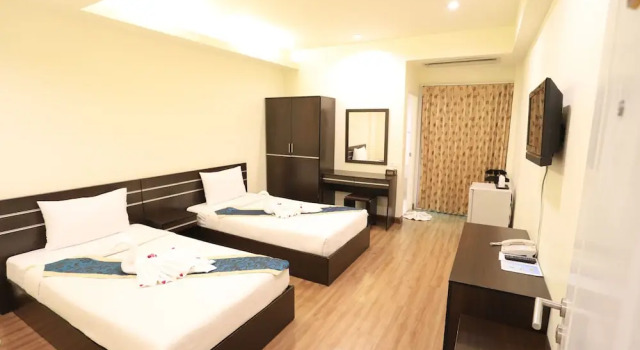 Двухместный номер Standard с балконом Tharakiree Place Hotel