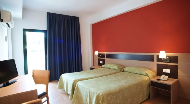 Одноместный номер Standard с балконом Hotel Golden