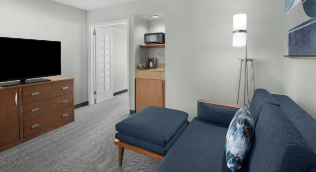 Двухместный люкс Courtyard by Marriott Cypress Anaheim / Orange County