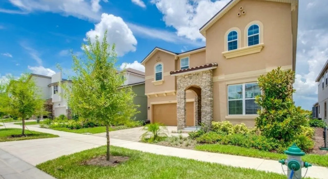 Solara Resort 9 Bedroom Villa, Varaa Lomakeskus Hotellit Kissimmee pysäköinnillä, Pysäköinti