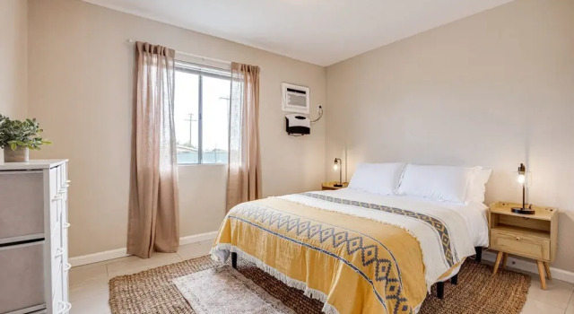 Convenient Joshua Tree Apartment Walk to Town