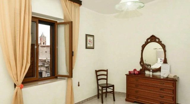 Giardino Dei Limoni Apartment, Prenota Appartamento Oliena Barbagia