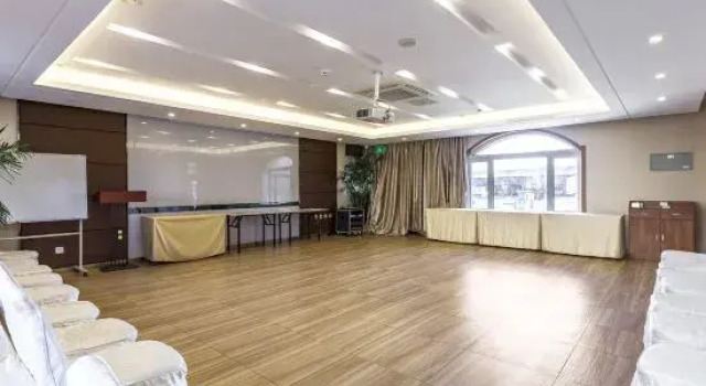 Jinwutong Holiday Hotel, Rezerwuj Hotel Dalian Dalian Area