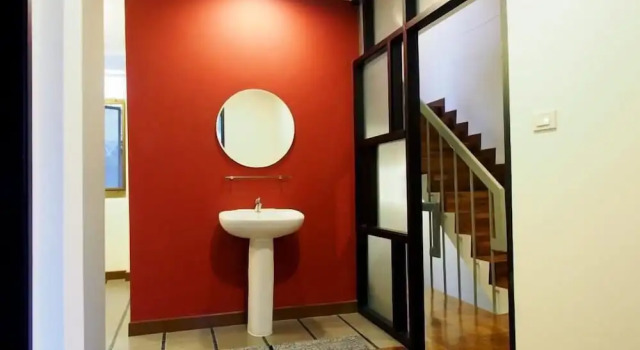 Кровать в общем номере (женский номер) Restdot Hostel