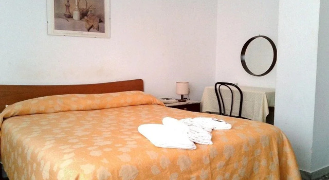 B&B H. Grazia, Rezervați Bed and Breakfast Hoteluri în Bari Province cu parcare, Parcare
