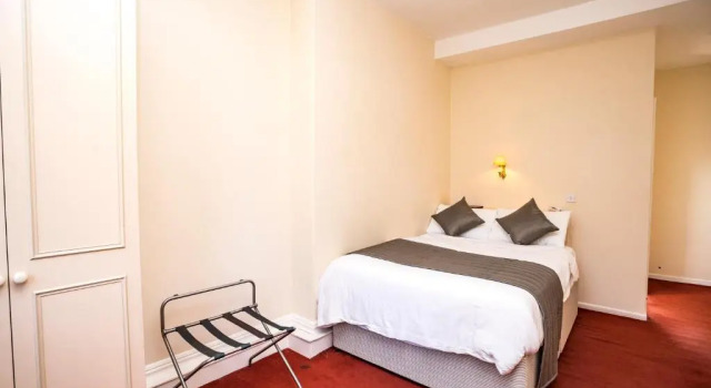 Одноместный номер Standard Borough Arms Hotel