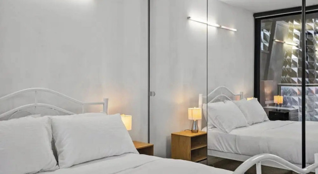Central 2 Bed Apartment Near Melbourne CBD, Забронировать Апартаменты/квартира Мельбурн Melbourne Region, рядом с Federal Court of Australia