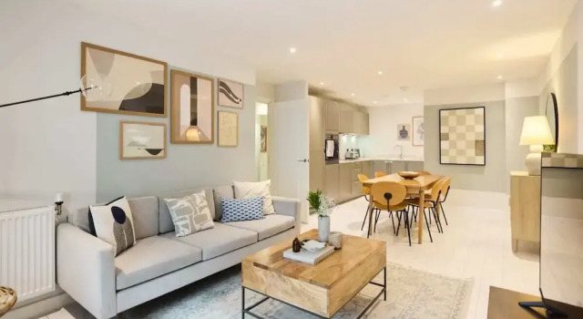 The River Lea Escape - Charming & Bright 2bdr Flat, Varaa Huoneisto Asunnot kohteessa Merseyside, Huoneisto