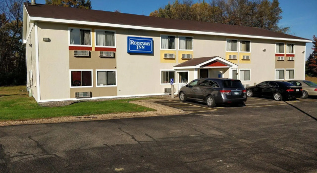 Val U Stay Inn & Suites, Varaa Hotelli Hotellit Minnesota pysäköinnillä, Pysäköinti