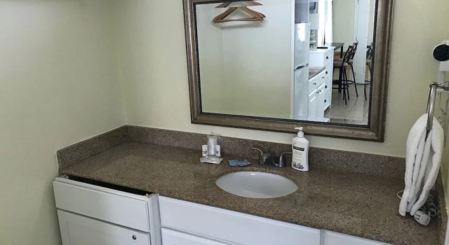 Номер Standard Beachgate Condo Suites And Hotel 438 1 Bedroom Condo