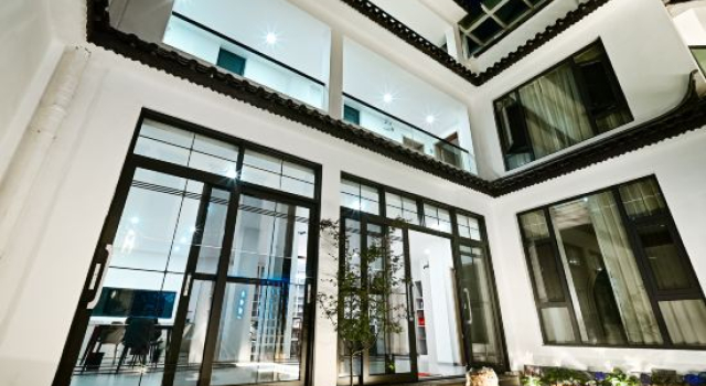 Dali Ancient City Baizu Characteristic Small Courtyard Jinshang Yunsu Inn, Prenota Hotel Hotel a Dali con parcheggio, Parcheggio