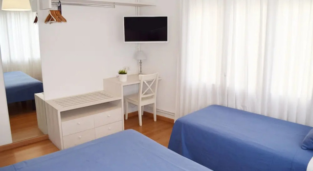 Трёхместный номер Deluxe Blue Barcelona
