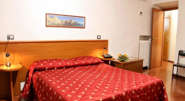 Номер Standard с балконом Hotel Helvetia