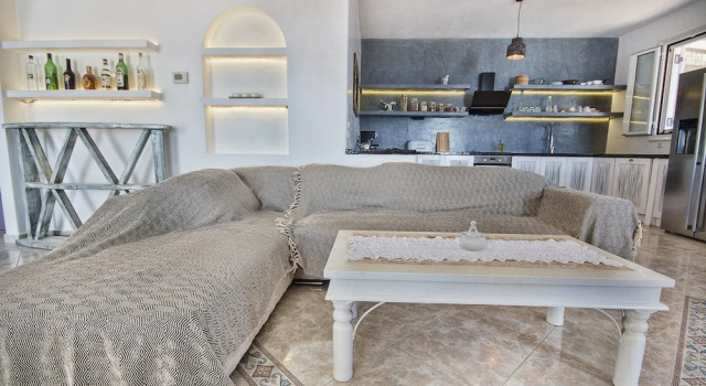 Krios Luxury Suites, Prenota Affittacamere Hotel a Paro con piscina, Piscina