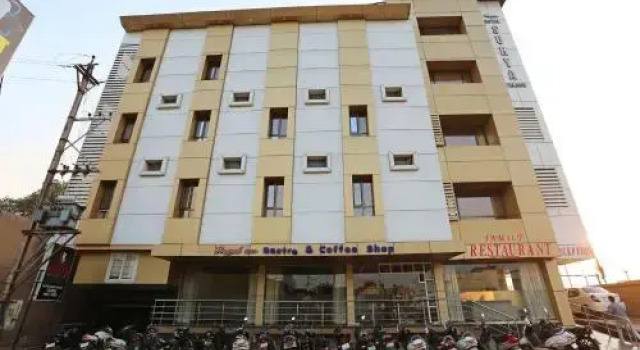 Hotel Surya Palace by OYO Rooms