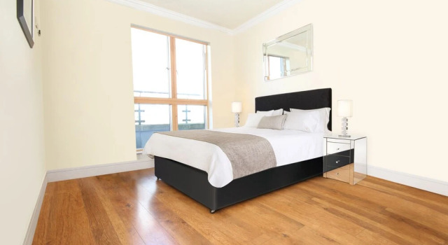 Hanover Dock Suite, Забронировать Отель Дублин Каунти Дублин, рядом с Стадион для собачьих бегов Шелбурн-парк