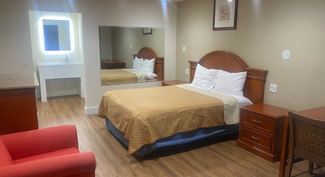 Royale Inn Motel, Book Motel Santa Fe Springs Californien