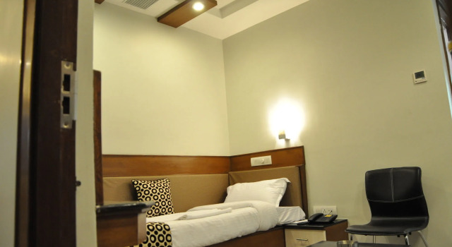 Hotel The Nook, Забронировать Отель Отели штата Тамилнада с завтраком, Завтраки